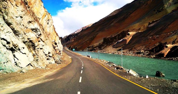 LEH-MANALI HIGHWAY